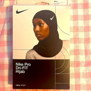 Nike Pro DriFit Hijab